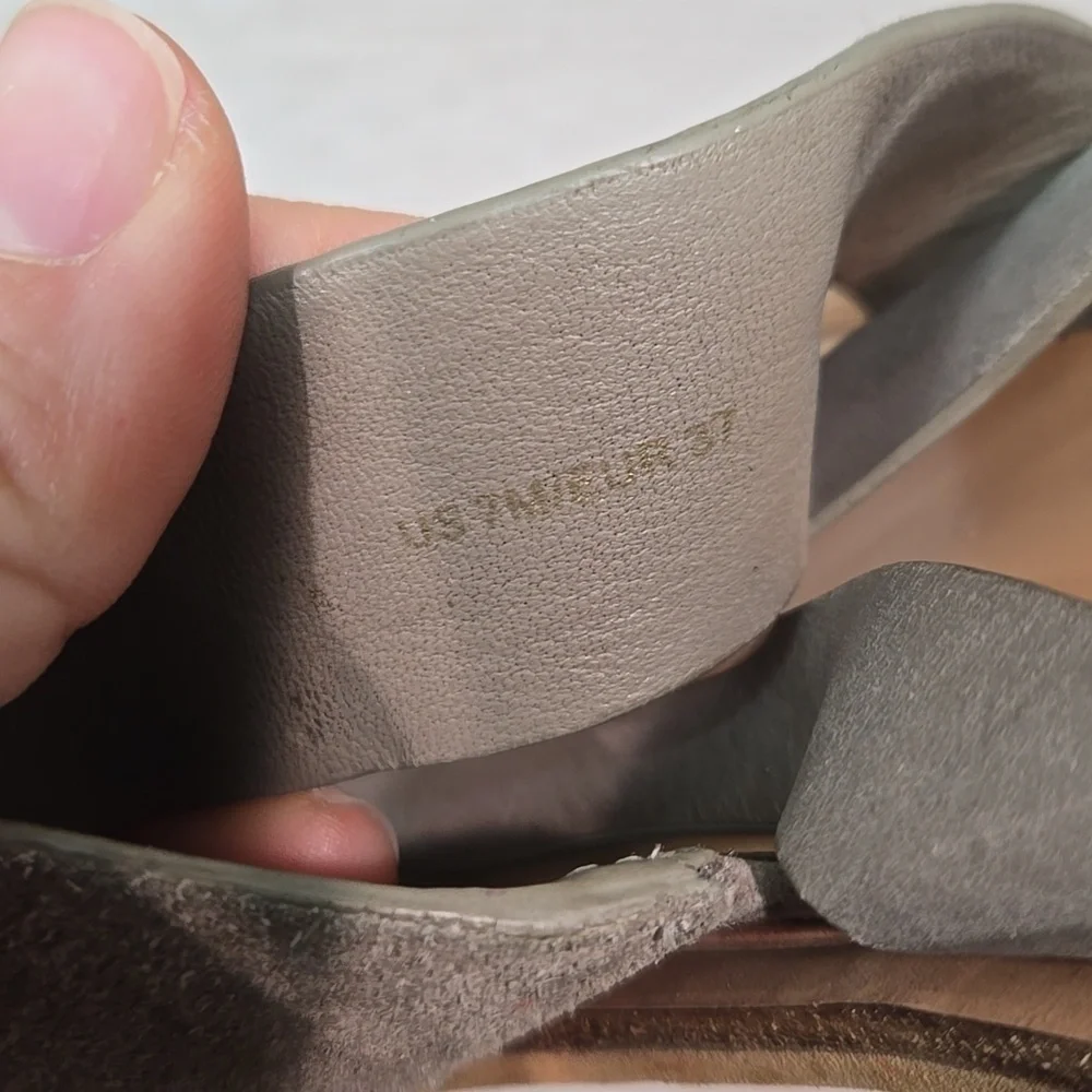 Vince Women Sandals Leather Thong Flats shoes sz 7M